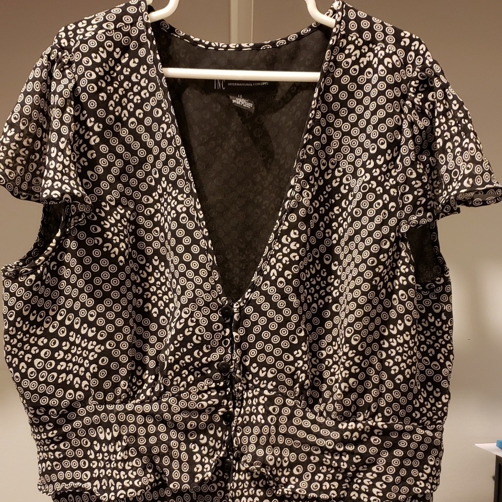 ❤I.N.C Sleeveless Blouse